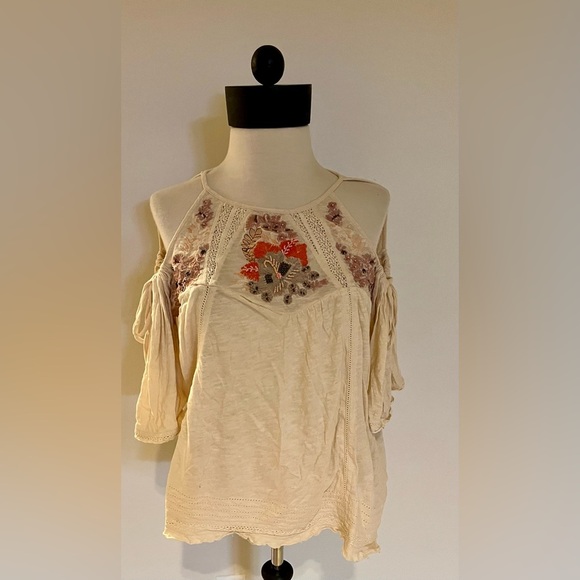 Free People Tops - Free People Cream Floral Embroidered Blouse